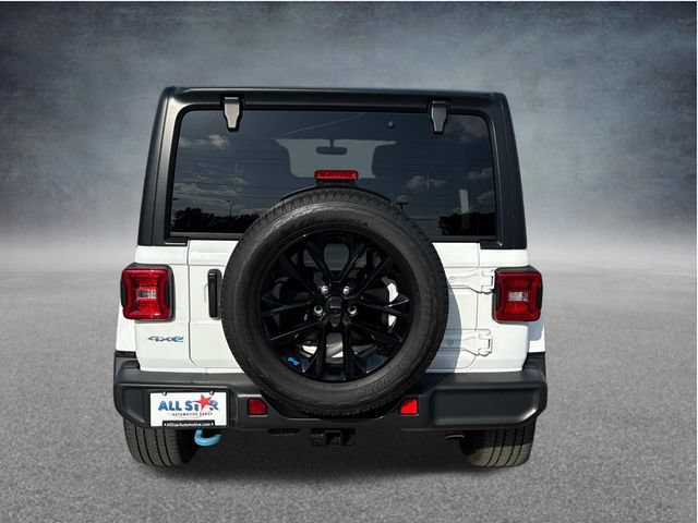 Used 2023 Jeep Wrangler Unlimited Sahara w/ Cold Weather Group AWD/4WD image 10