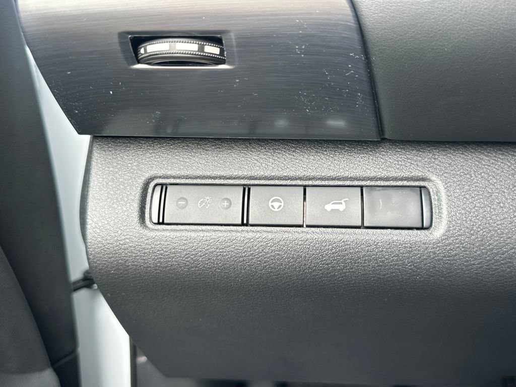 New 2026 Nissan Pathfinder SL image 12