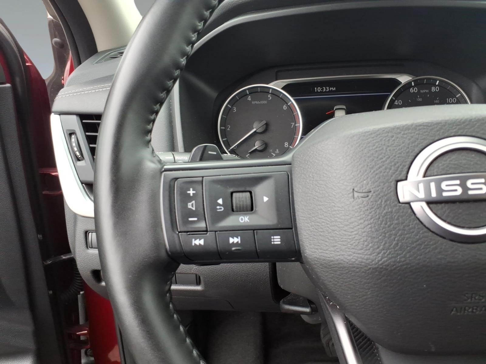 Used 2025 Nissan Rogue SV AWD/4WD image 13