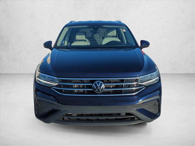 Used 2022 Volkswagen Tiguan SE FWD image 2