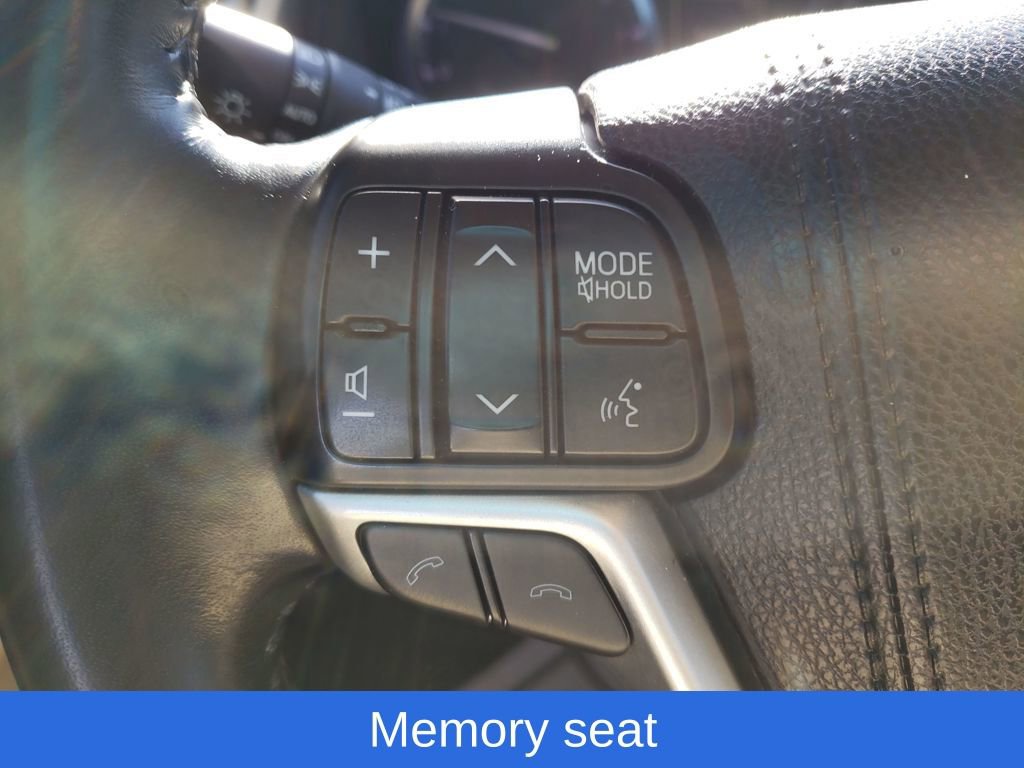 Used 2018 Toyota Highlander Limited Platinum image 15