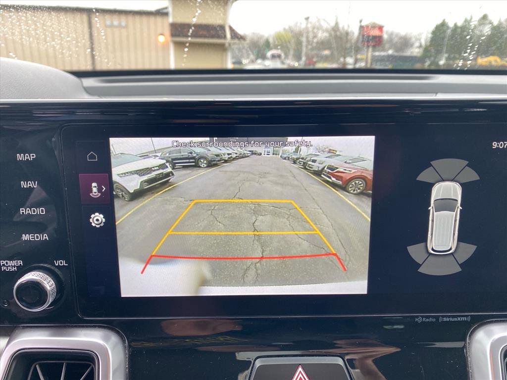 Certified 2023 Kia Sorento EX AWD/4WD image 17
