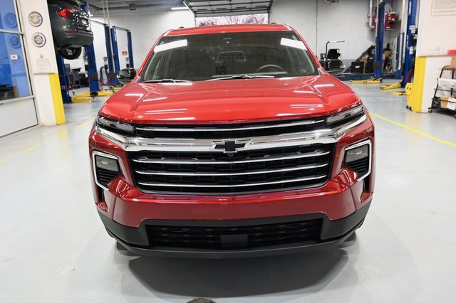 New 2026 Chevrolet Traverse LT w/ Driver Confidence Package image 2