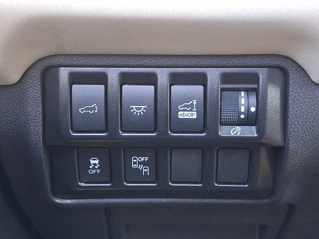 Used 2022 Subaru Ascent Limited w/ Technology Package image 29