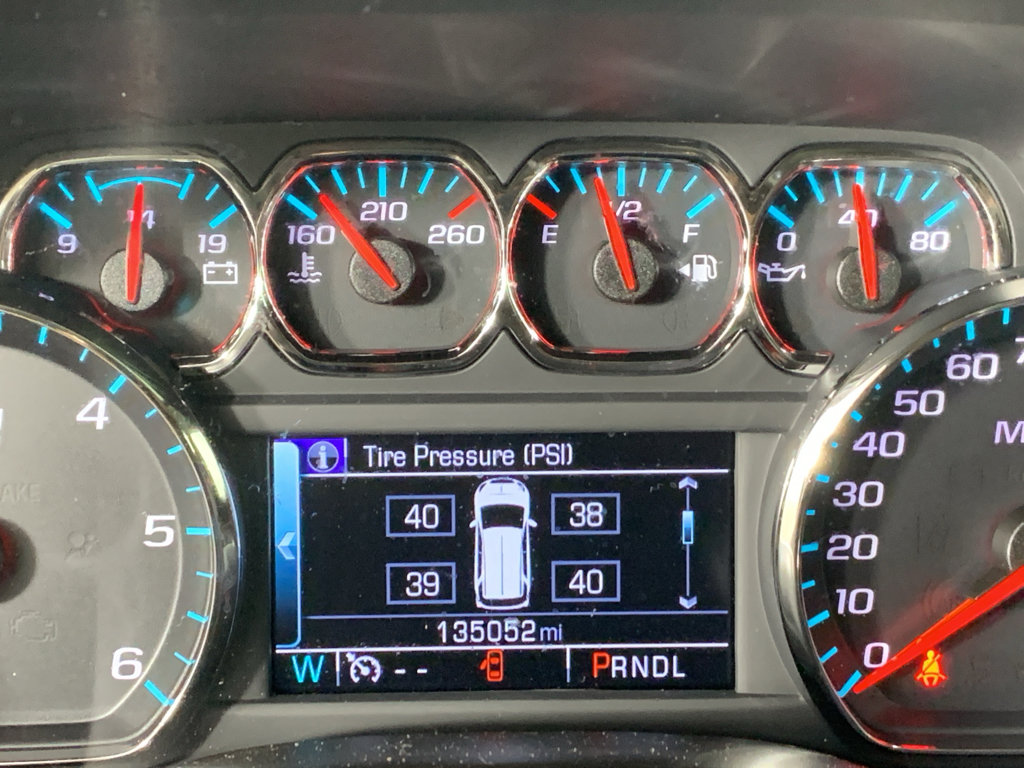 Used 2017 Chevrolet Suburban Premier image 24