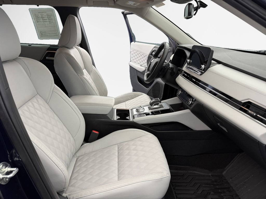 Used 2023 Mitsubishi Outlander SEL AWD/4WD image 25