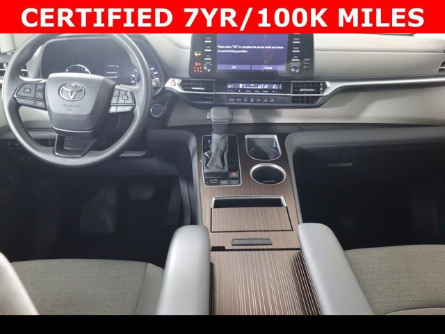 Used 2024 Toyota Sienna LE image 12