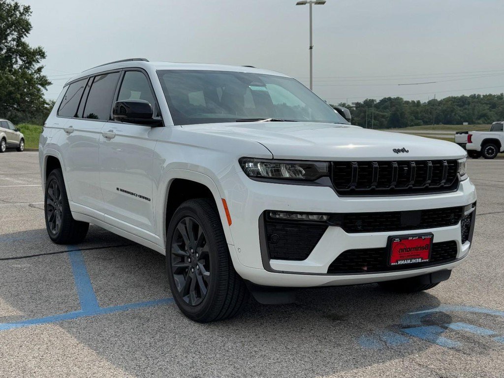 New 2026 Jeep Grand Cherokee L Limited AWD/4WD image 2