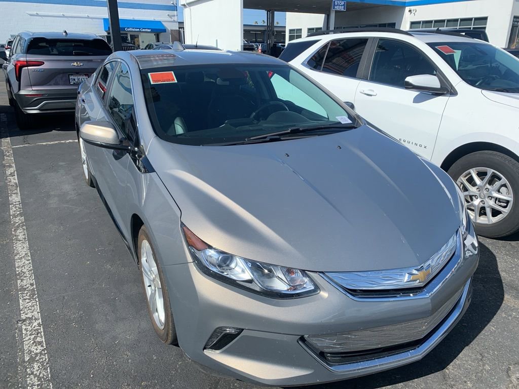 Used 2017 Chevrolet Volt LT w/ Comfort Package FWD image 6