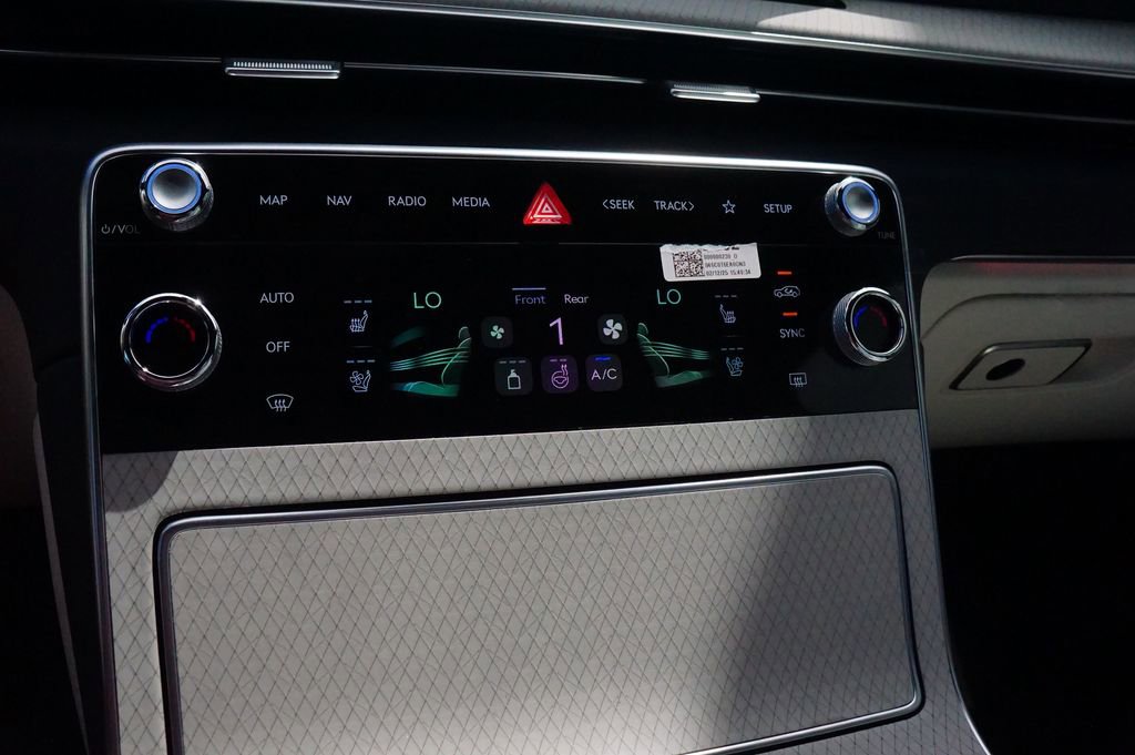 New 2025 Genesis GV80 3.5T Prestige image 10