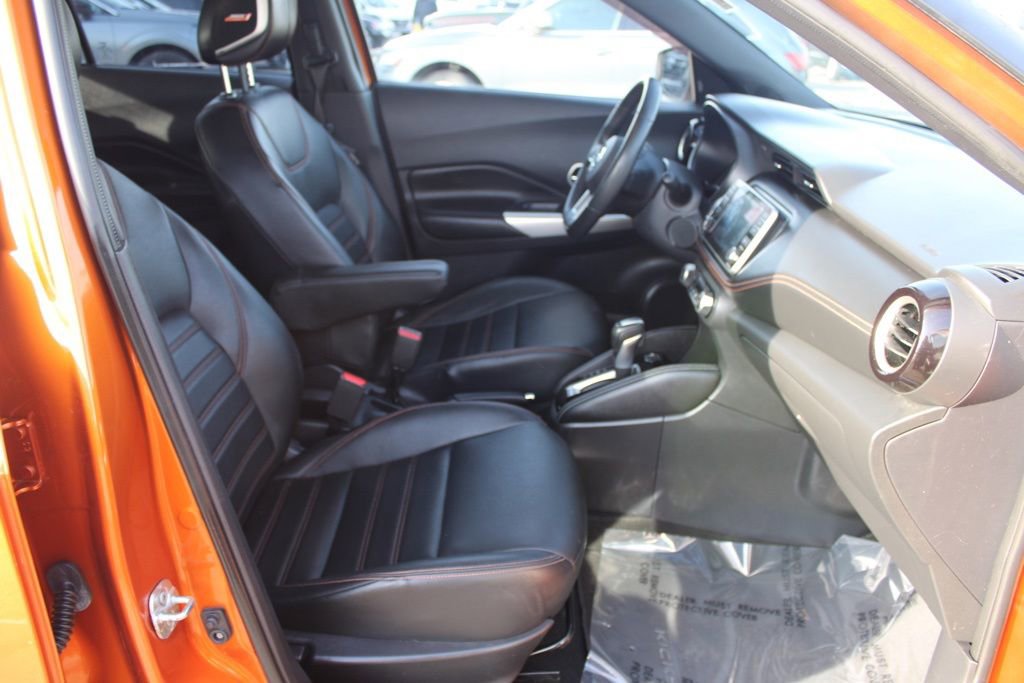 Used 2019 Nissan Kicks SR w/ SR Premium Package image 18