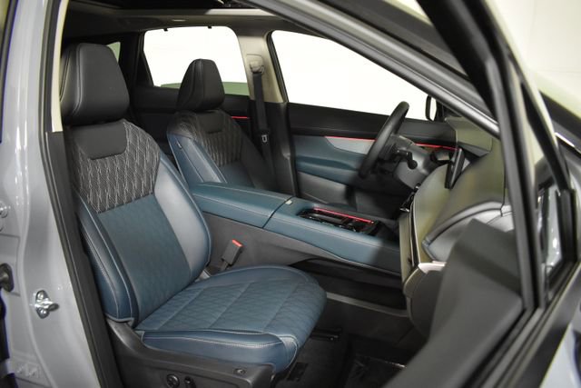 Certified 2025 Nissan Murano Platinum AWD/4WD image 38