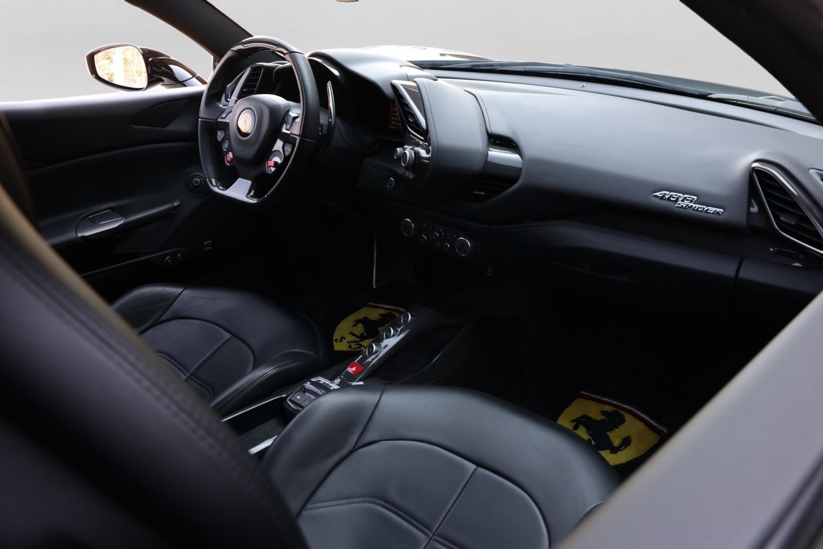 Used 2016 Ferrari 488 Spider RWD image 33