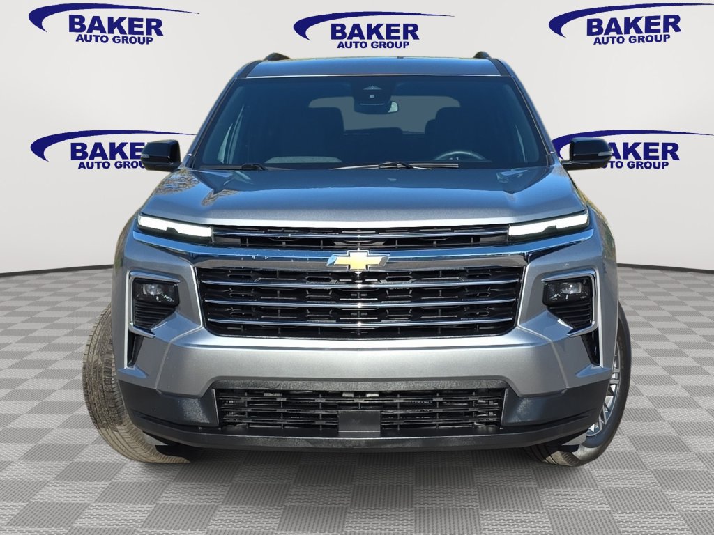 Used 2024 Chevrolet Traverse LT w/ LPO, Floor Liner Package AWD/4WD image 2