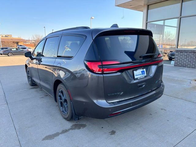 Used 2021 Chrysler Pacifica Touring-L w/ S Appearance Package image 7