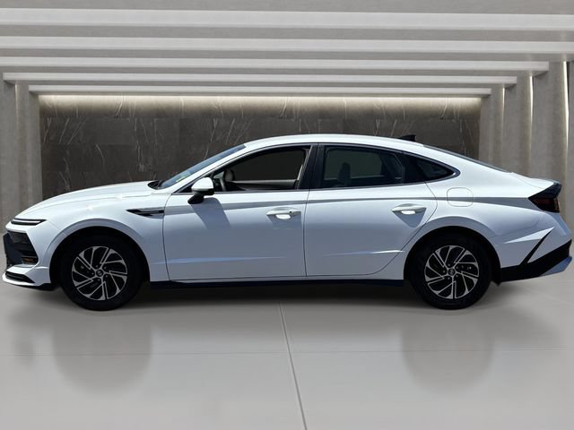 Used 2026 Hyundai Sonata Blue FWD image 2