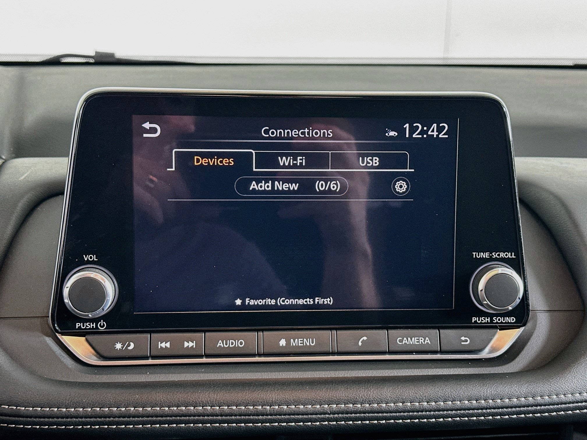 Used 2025 Nissan Rogue SV FWD image 22