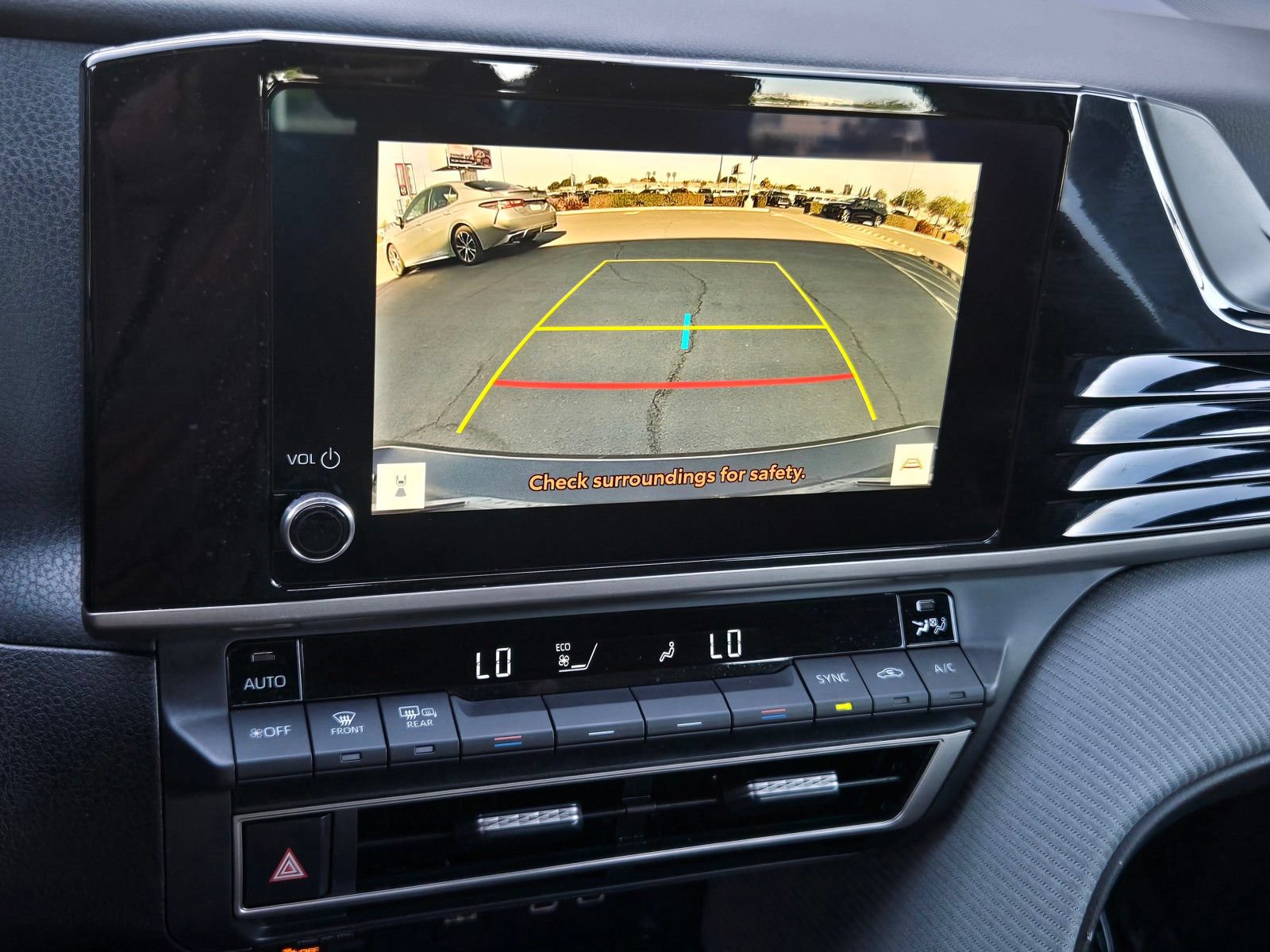Used 2026 Toyota Camry SE AWD/4WD image 13