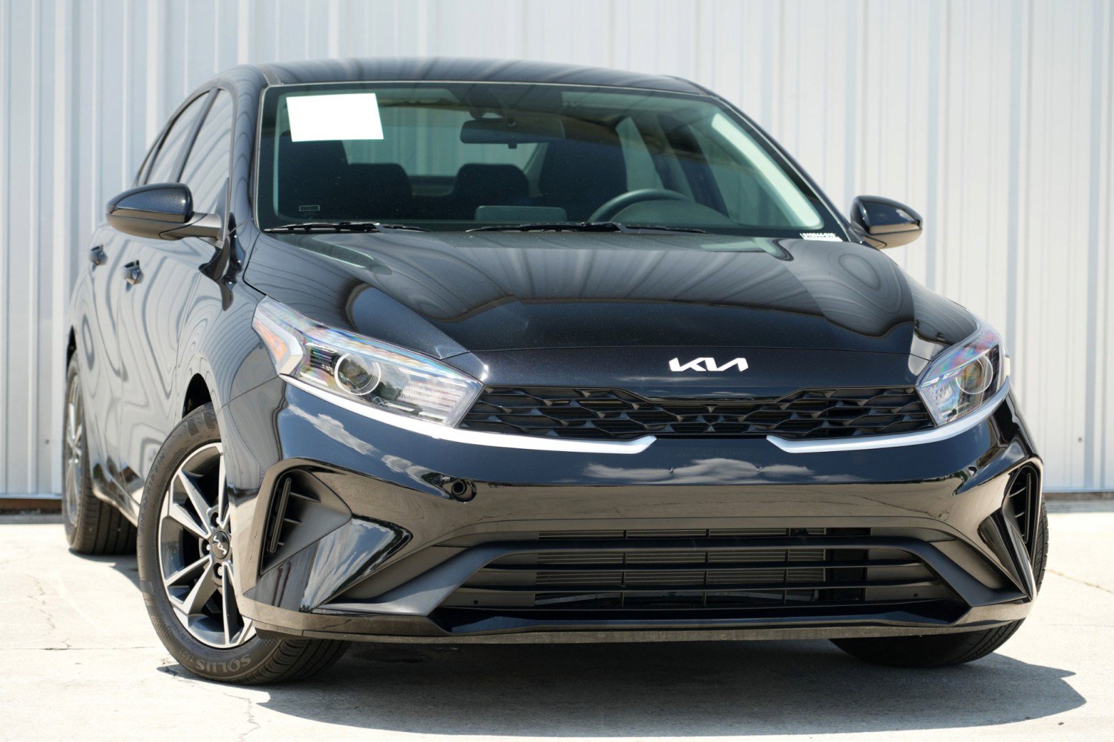 Used 2024 Kia Forte LXS image 2