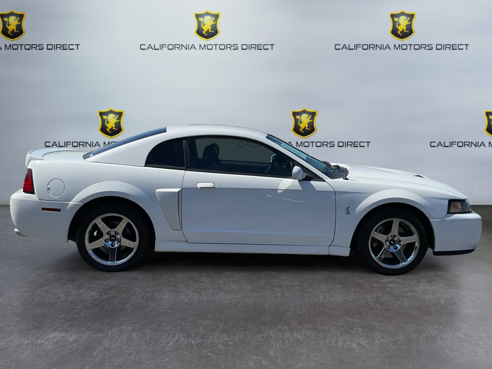 Used 2004 Ford Mustang Cobra RWD image 4