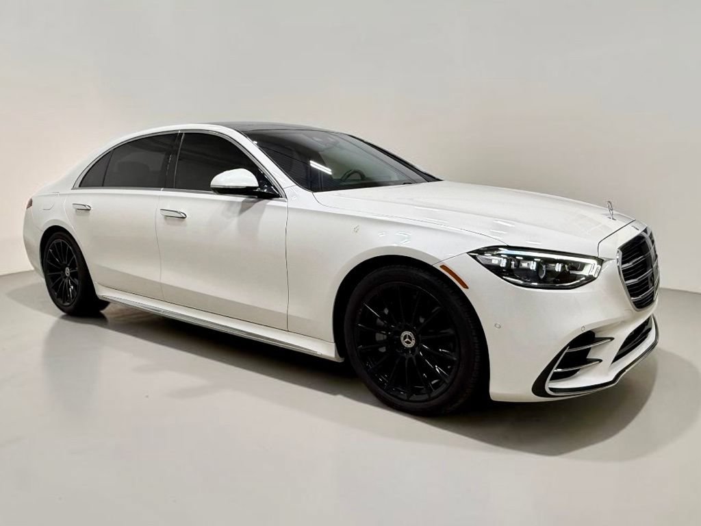 Used 2022 Mercedes-Benz S 500 4MATIC w/ AMG Line Package image 7