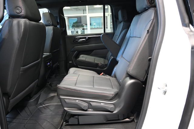 New 2026 Chevrolet Suburban RST w/ RST Capability Package AWD/4WD image 11