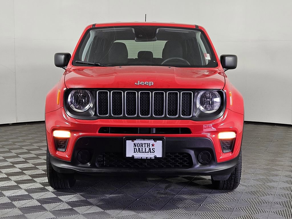 Used 2023 Jeep Renegade Latitude image 2