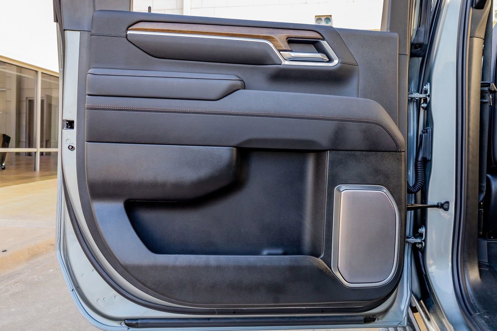 Used 2025 Chevrolet Silverado 2500 High Country w/ High Country Premium Package image 37