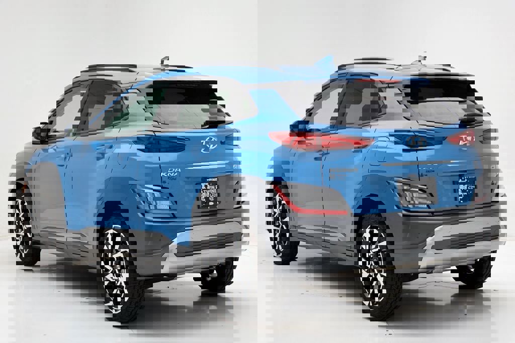 Used 2023 Hyundai Kona Limited w/ Cargo Package image 7