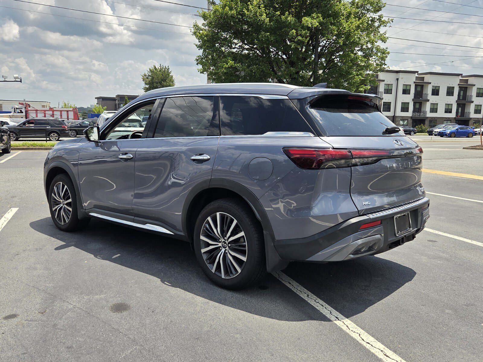 Used 2023 INFINITI QX60 Sensory w/ Vision Package AWD/4WD image 8