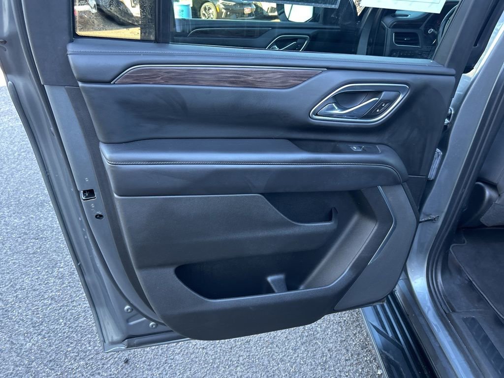 Used 2021 Chevrolet Suburban LS image 15