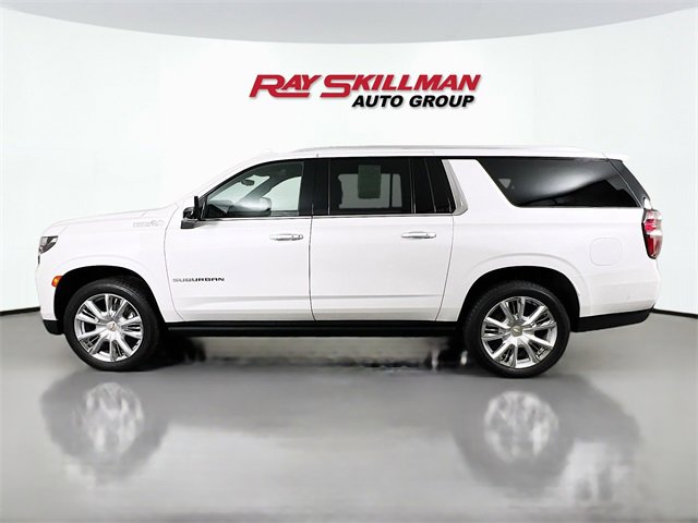Used 2023 Chevrolet Suburban High Country w/ Advanced Technology Package image 4