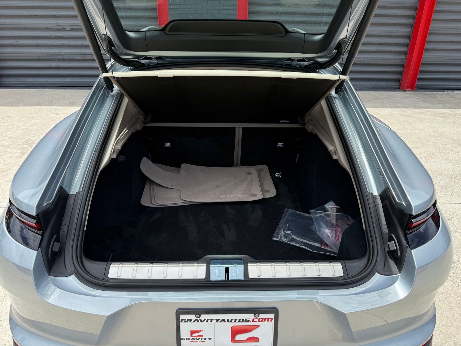 Used 2026 Porsche Panamera RWD image 35