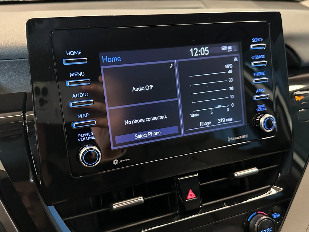 Used 2022 Toyota Camry SE image 11