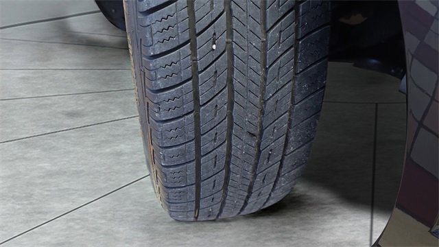 Used 2017 Buick Envision Essence image 32