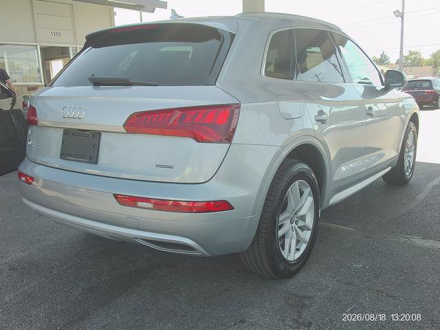 Used 2020 Audi Q5 2.0T Premium w/ Convenience Package AWD/4WD image 3