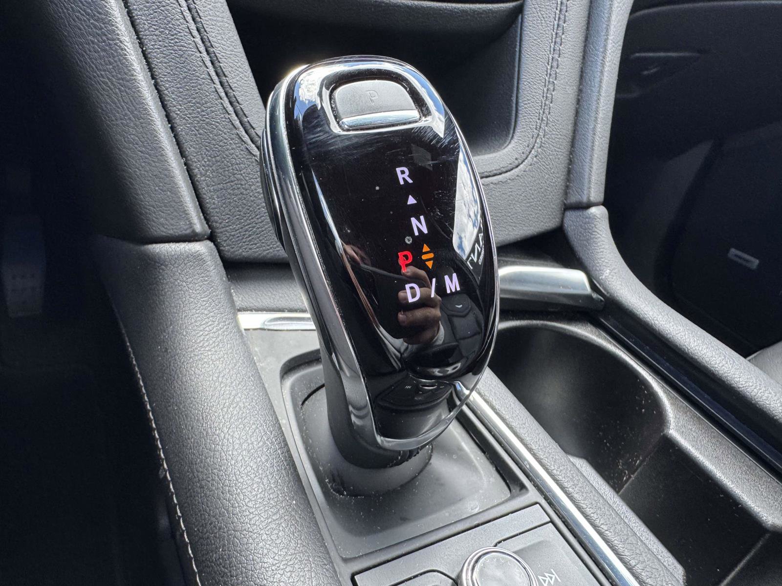 Certified 2023 Cadillac XT6 Premium Luxury AWD/4WD image 16