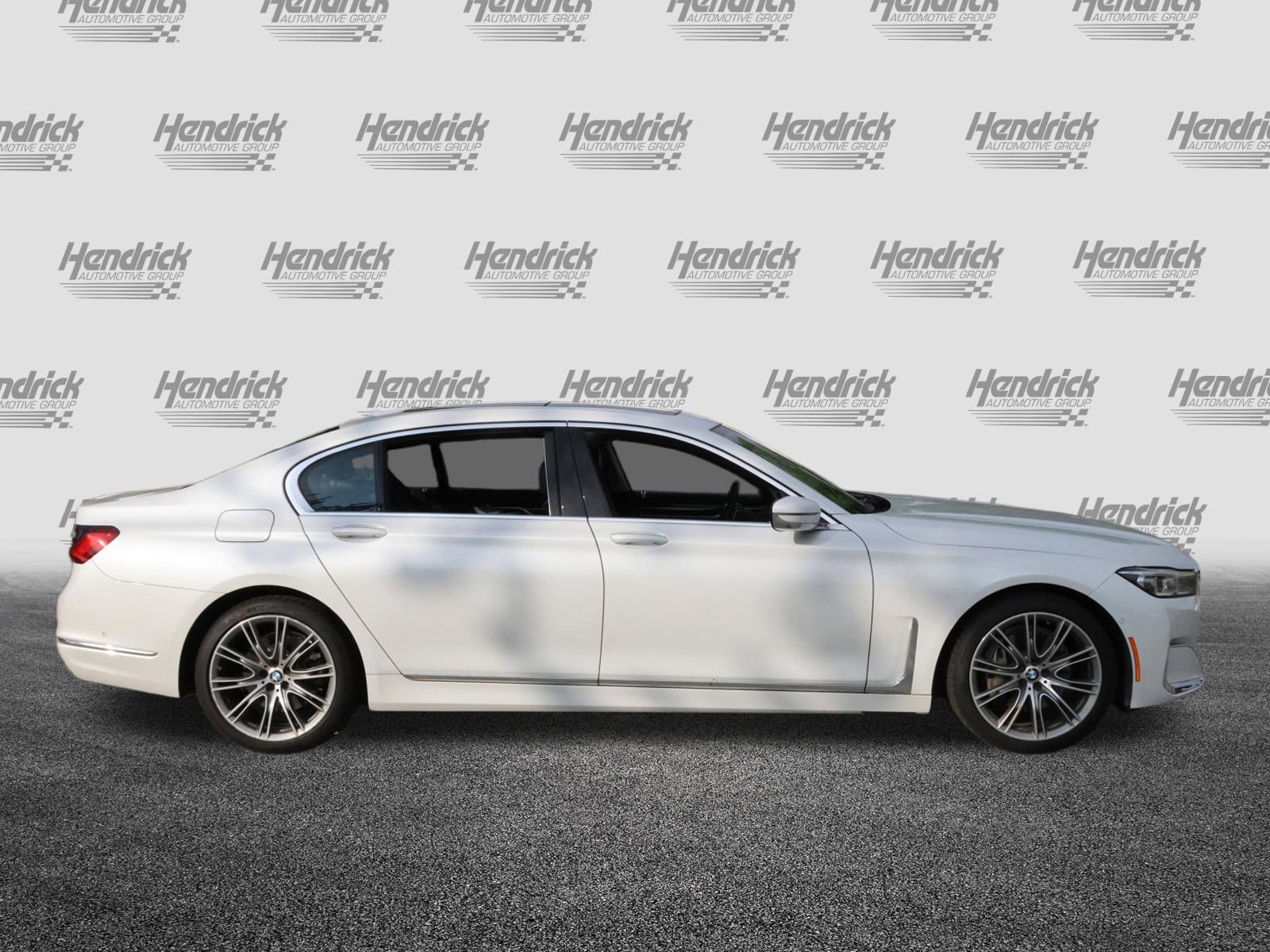 Used 2020 BMW 740i w/ Premium Package RWD image 10