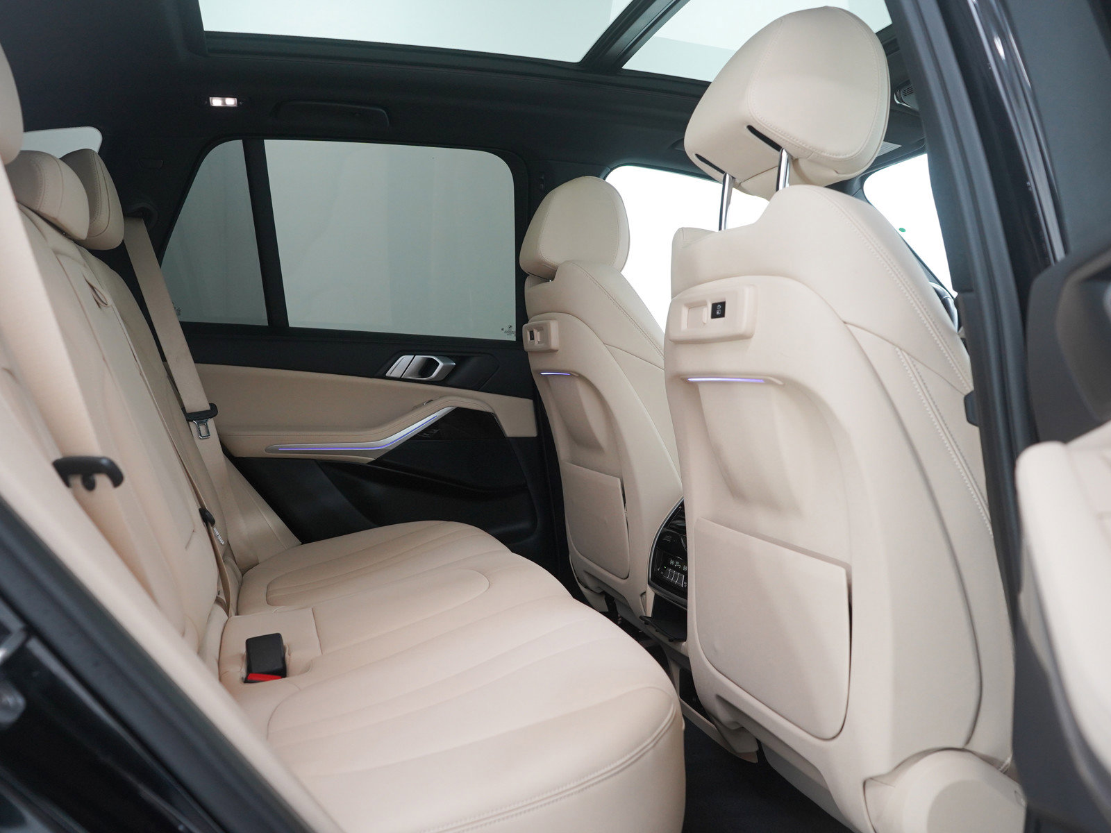 Used 2020 BMW X5 xDrive40i w/ Premium Package image 13