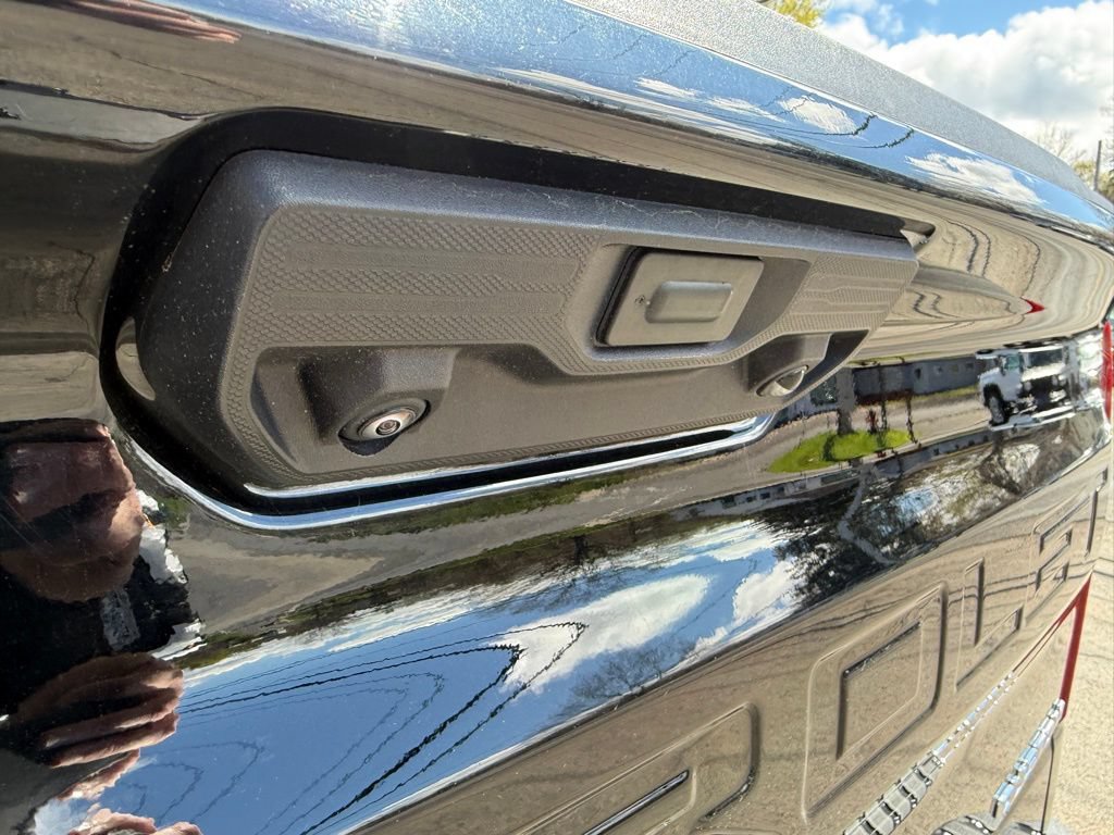 Used 2024 Chevrolet Silverado 1500 Custom AWD/4WD image 21