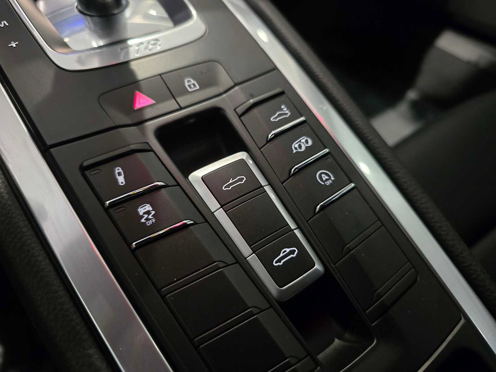 Used 2024 Porsche 718 Boxster S RWD image 35