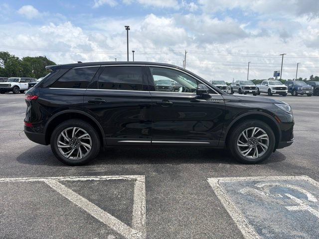 Used 2023 Lincoln Corsair AWD w/ Equipment Group 101A image 4