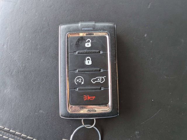 Used 2022 Jeep Grand Cherokee L Overland RWD image 29