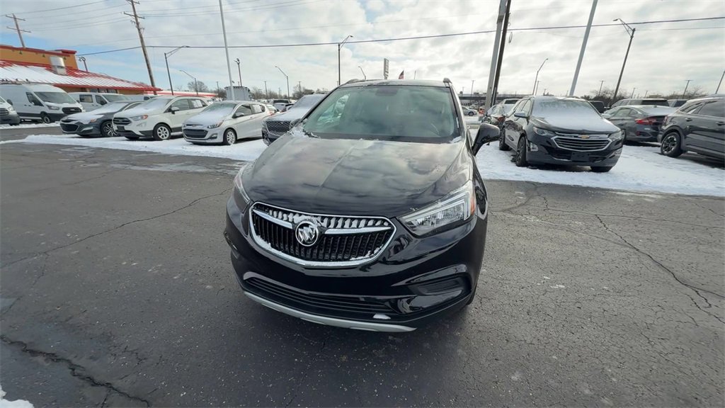 Used 2022 Buick Encore Preferred w/ Safety Package image 3