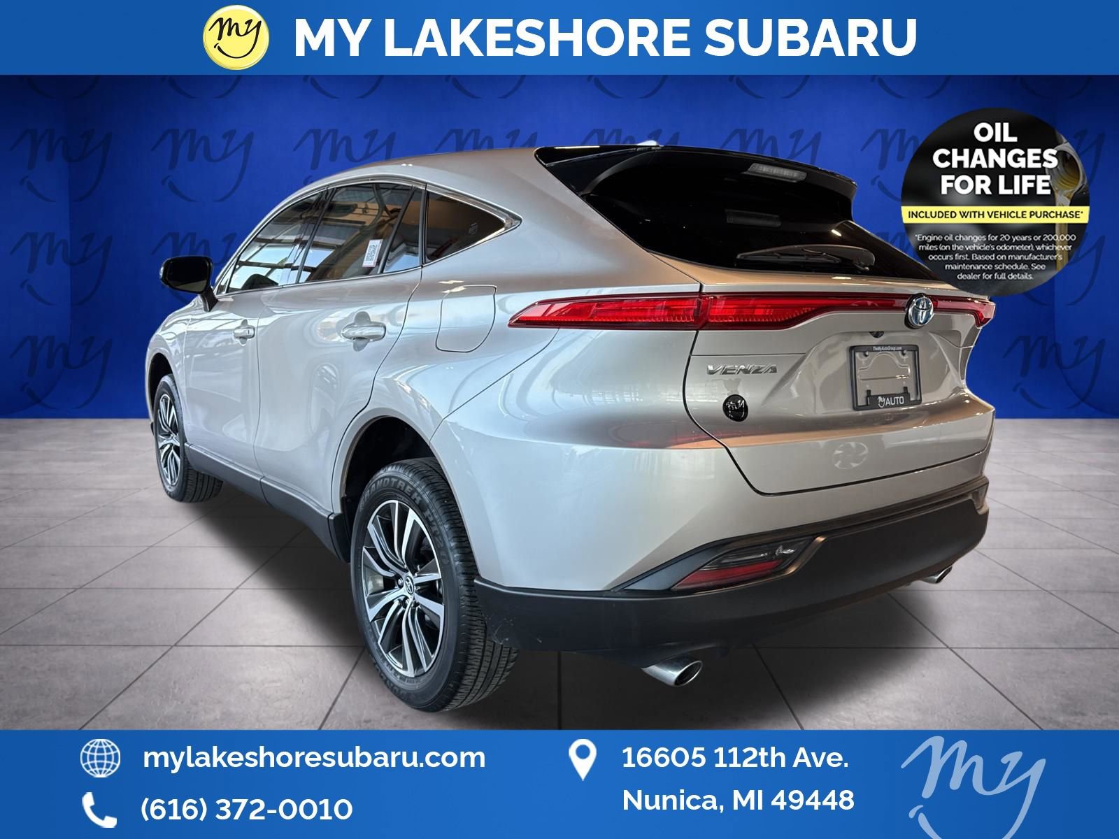 Used 2023 Toyota Venza LE image 5