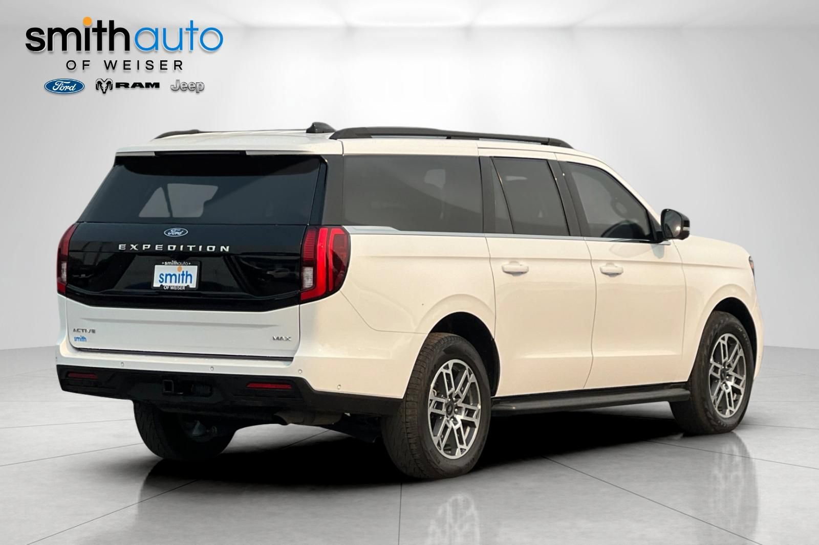 Used 2025 Ford Expedition Max Active AWD/4WD image 4
