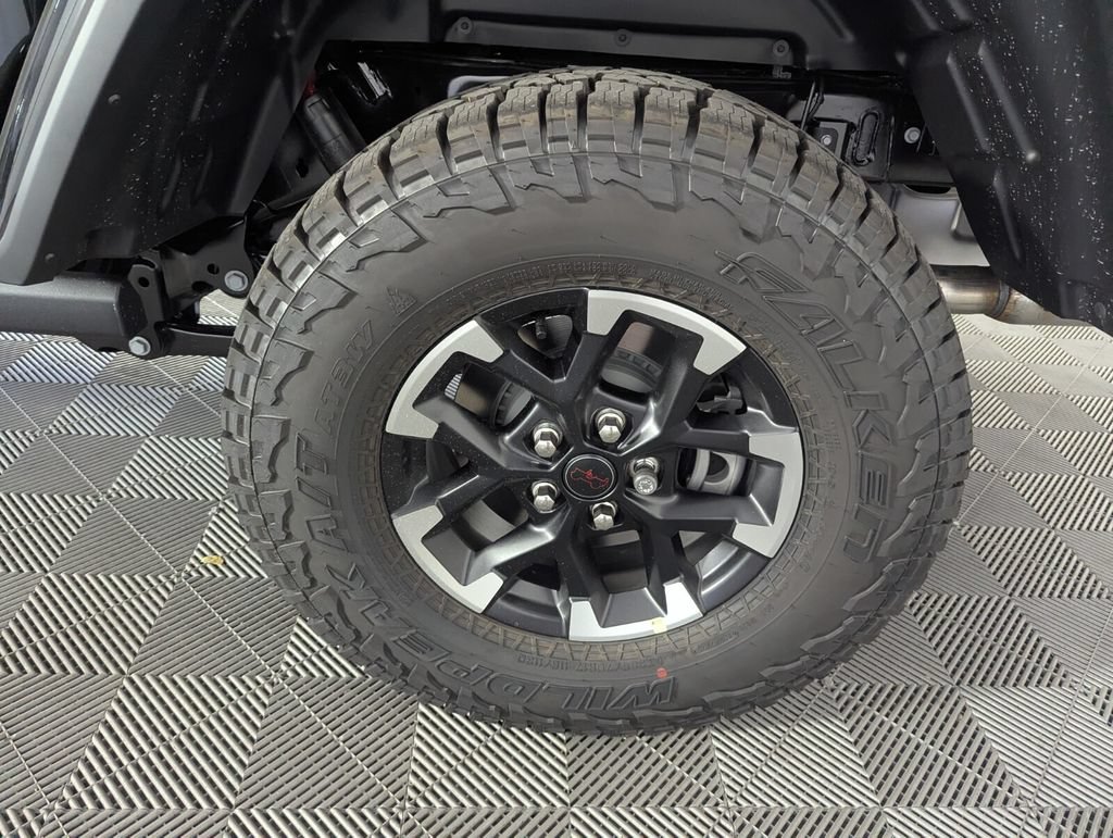 New 2026 Jeep Gladiator Rubicon w/ Safety Group AWD/4WD image 17