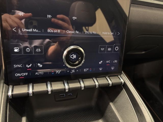 Used 2026 GMC Terrain AT4 w/ Technology Package II image 23