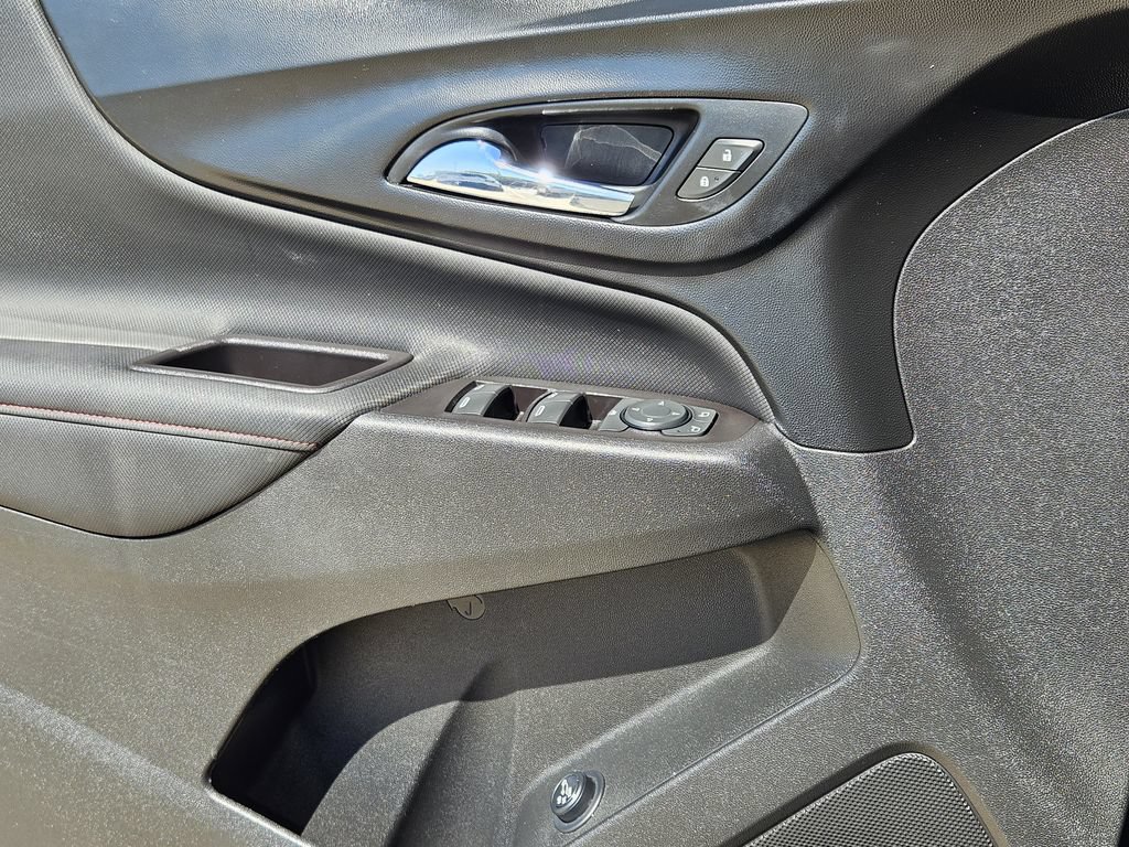 Used 2022 Chevrolet Equinox RS AWD/4WD image 23