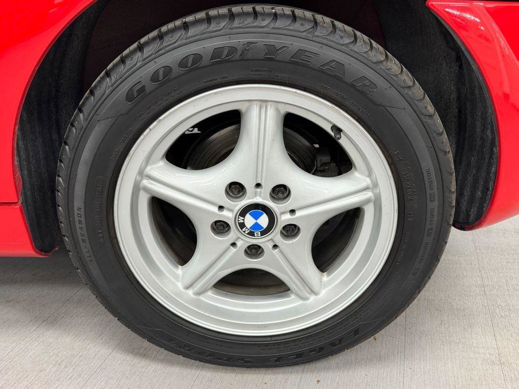 Used 1997 BMW Z3 1.9 RWD image 37